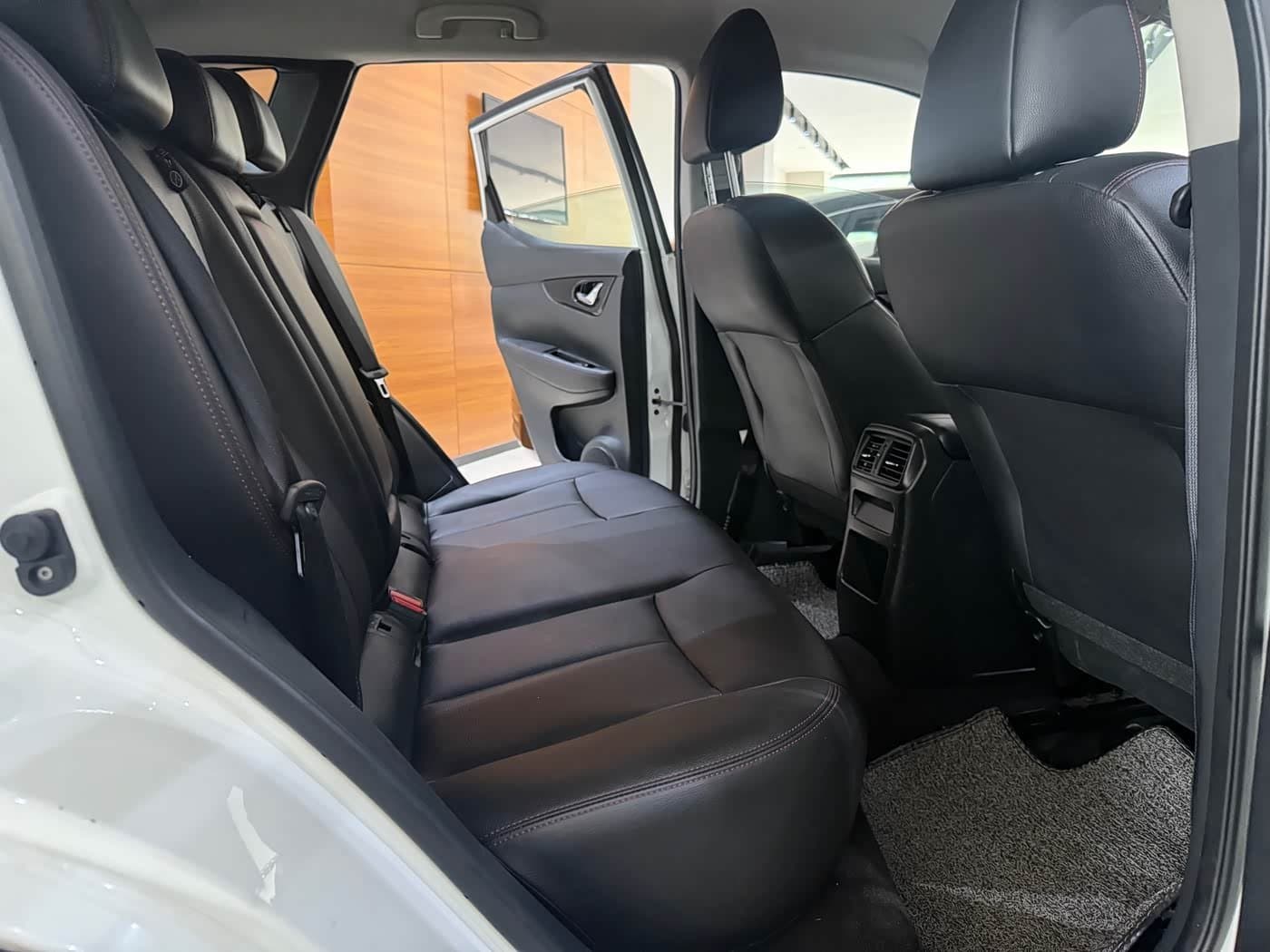 2021 Nissan Qashqai White, 22,000 km, China export – photo 6