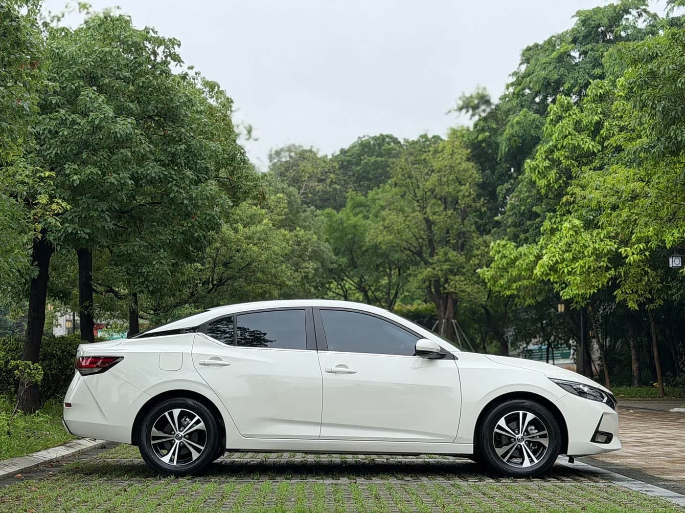 2021 Nissan Sylphy White, 22,000 km, China export – photo 4