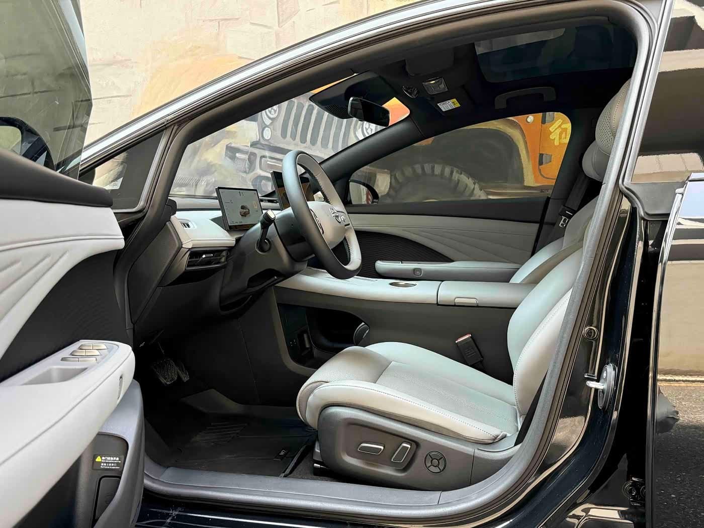 2025 Nissan N7 Black, 18,000 km, China export – photo 6