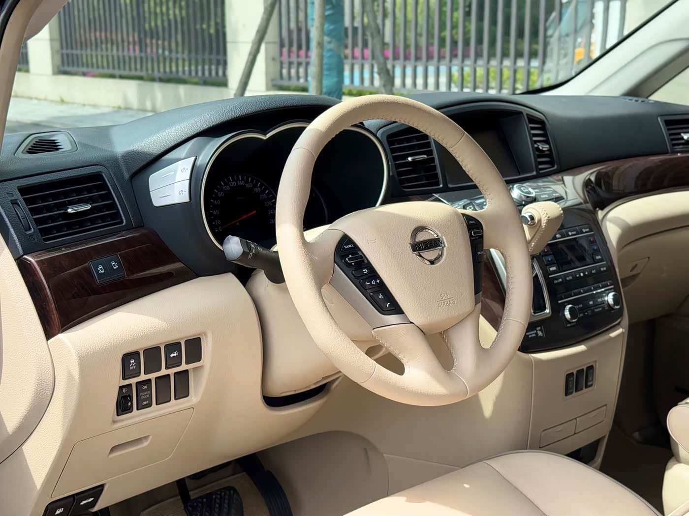 2015 Nissan Quest Black, 107,000 km, China export – photo 7