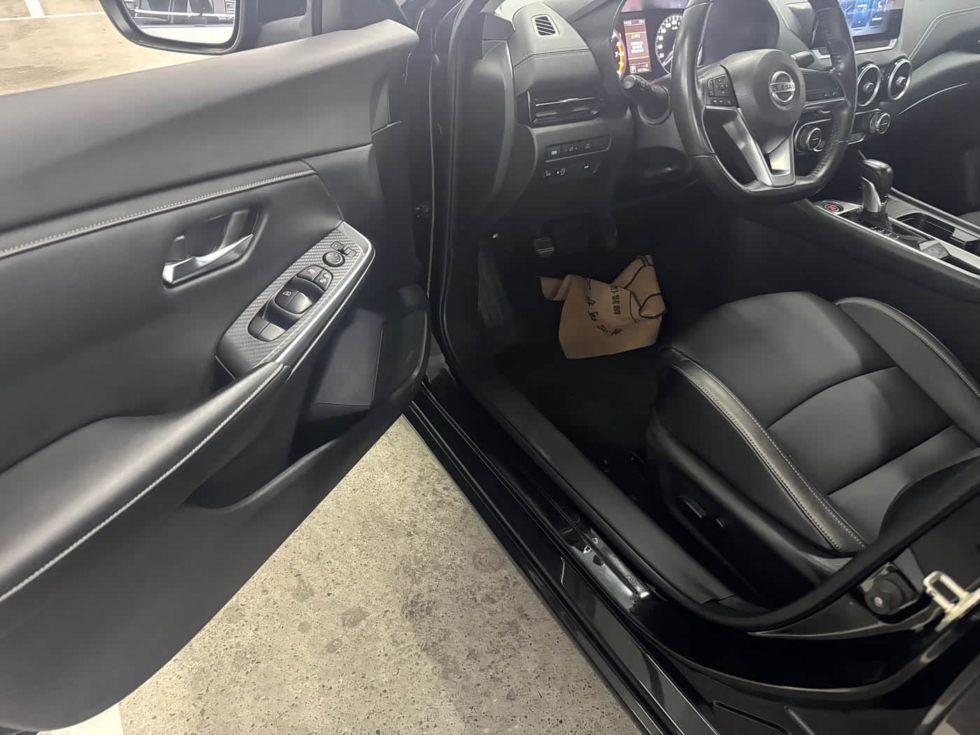 2020 Nissan Sylphy Black, 51,000 km, China export – photo 4