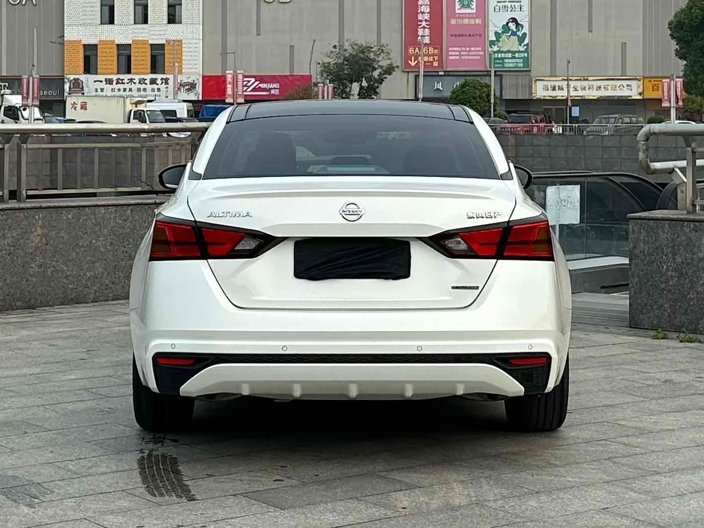 2020 Nissan Teana White, 50,000 km, China export – photo 3