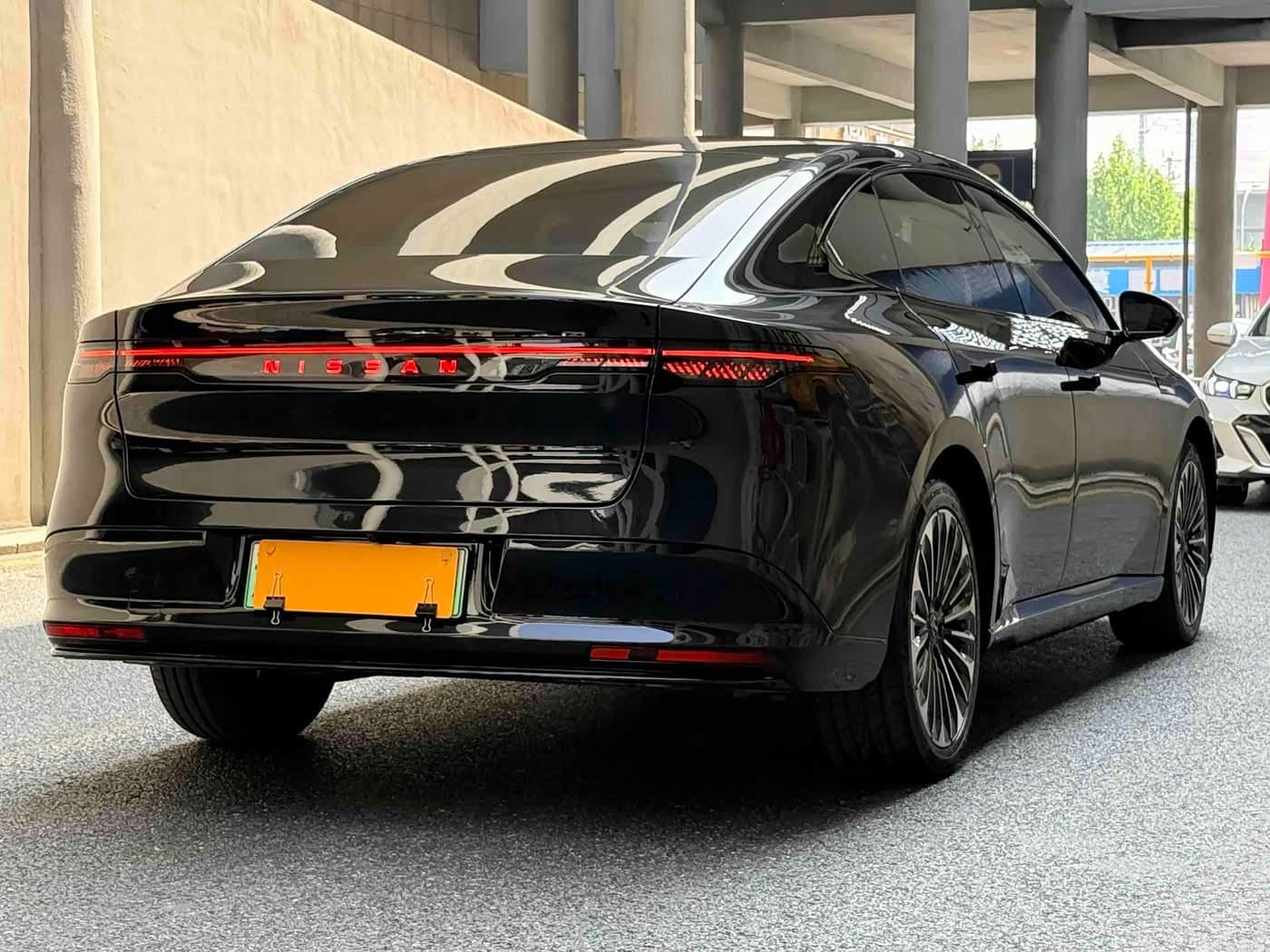 2025 Nissan N7 Black, 18,000 km, China export – photo 4