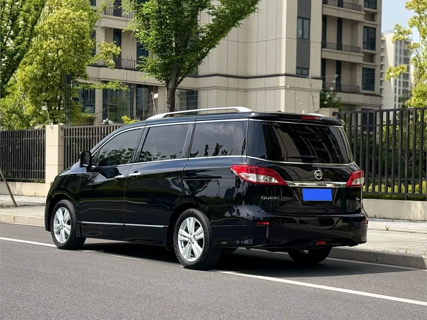 2015 Nissan Quest Black, 107,000 km, China export – photo 4