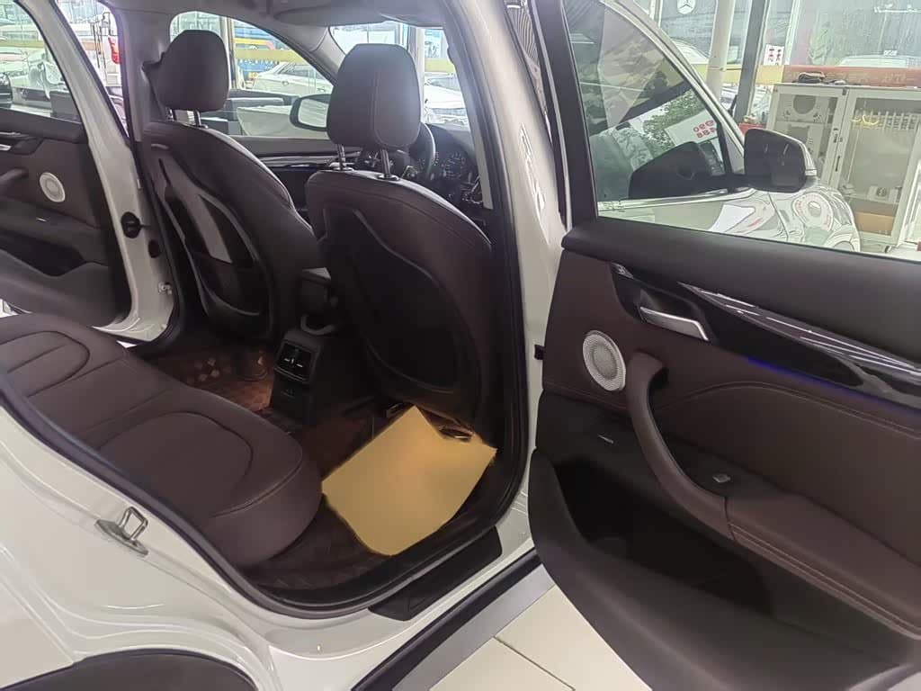 2020 BMW X1 White, 60,900 km, China export – photo 6