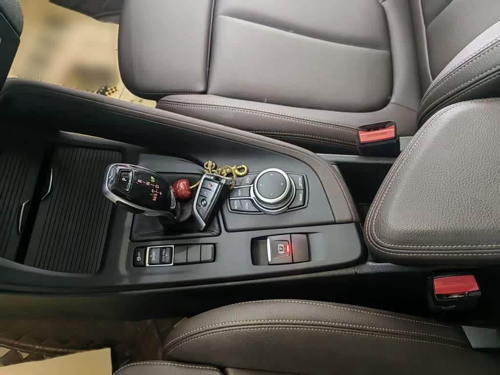 2020 BMW X1 White, 60,900 km, China export – photo 2