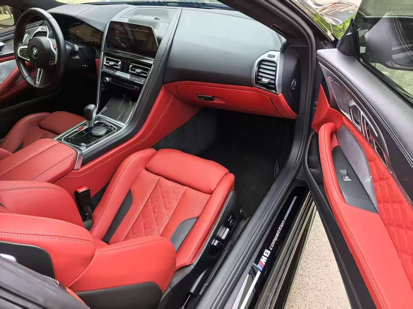 2022 BMW M8 Black, 10,000 km, China export – photo 6