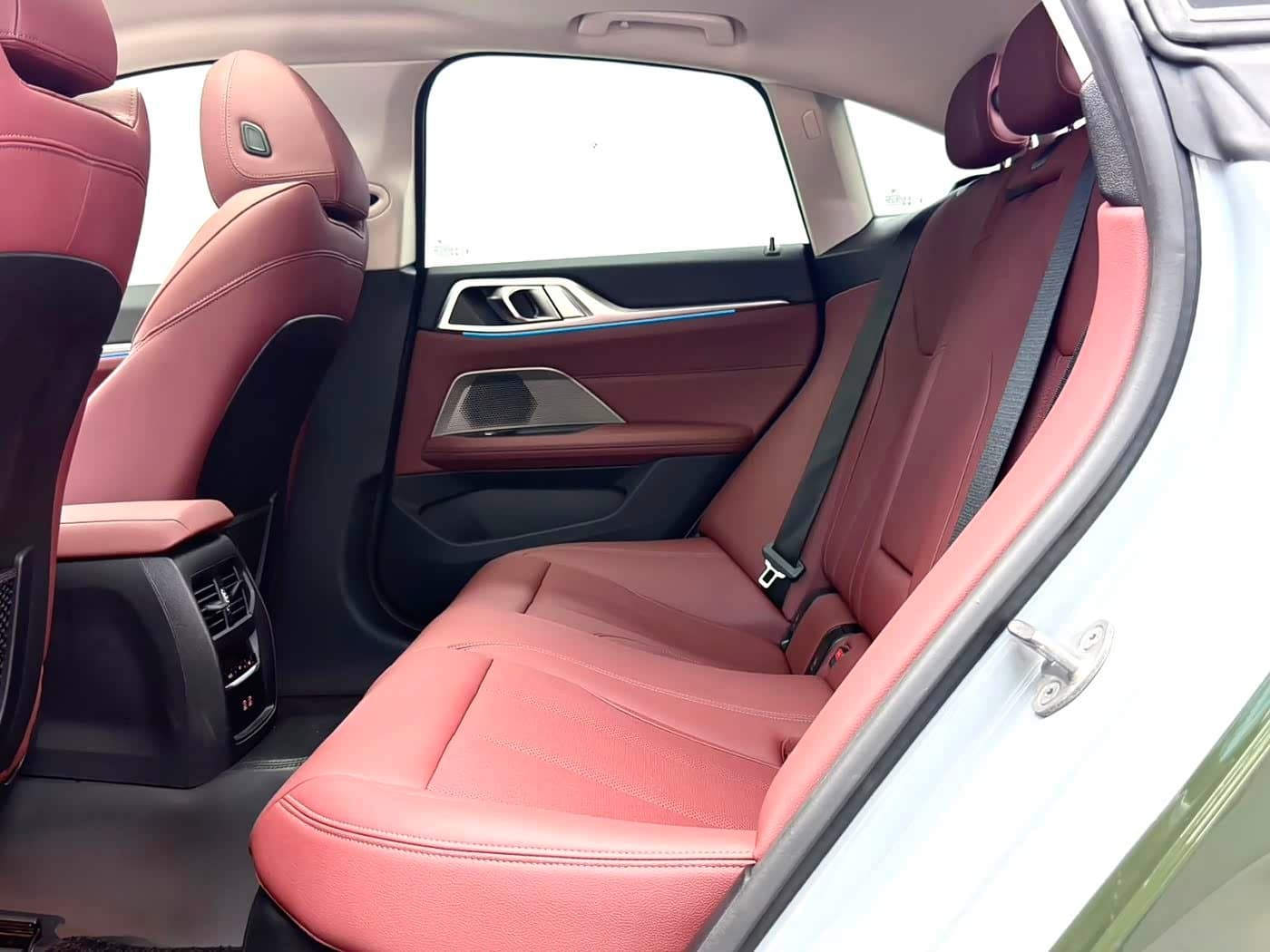 2023 BMW i4 银灰色, 13,000 km, China export – photo 6
