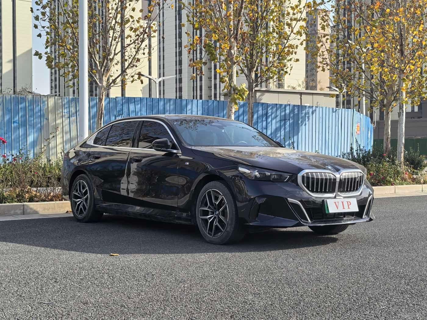 2025 BMW i5 Black, 37,000 km, China export – photo 3