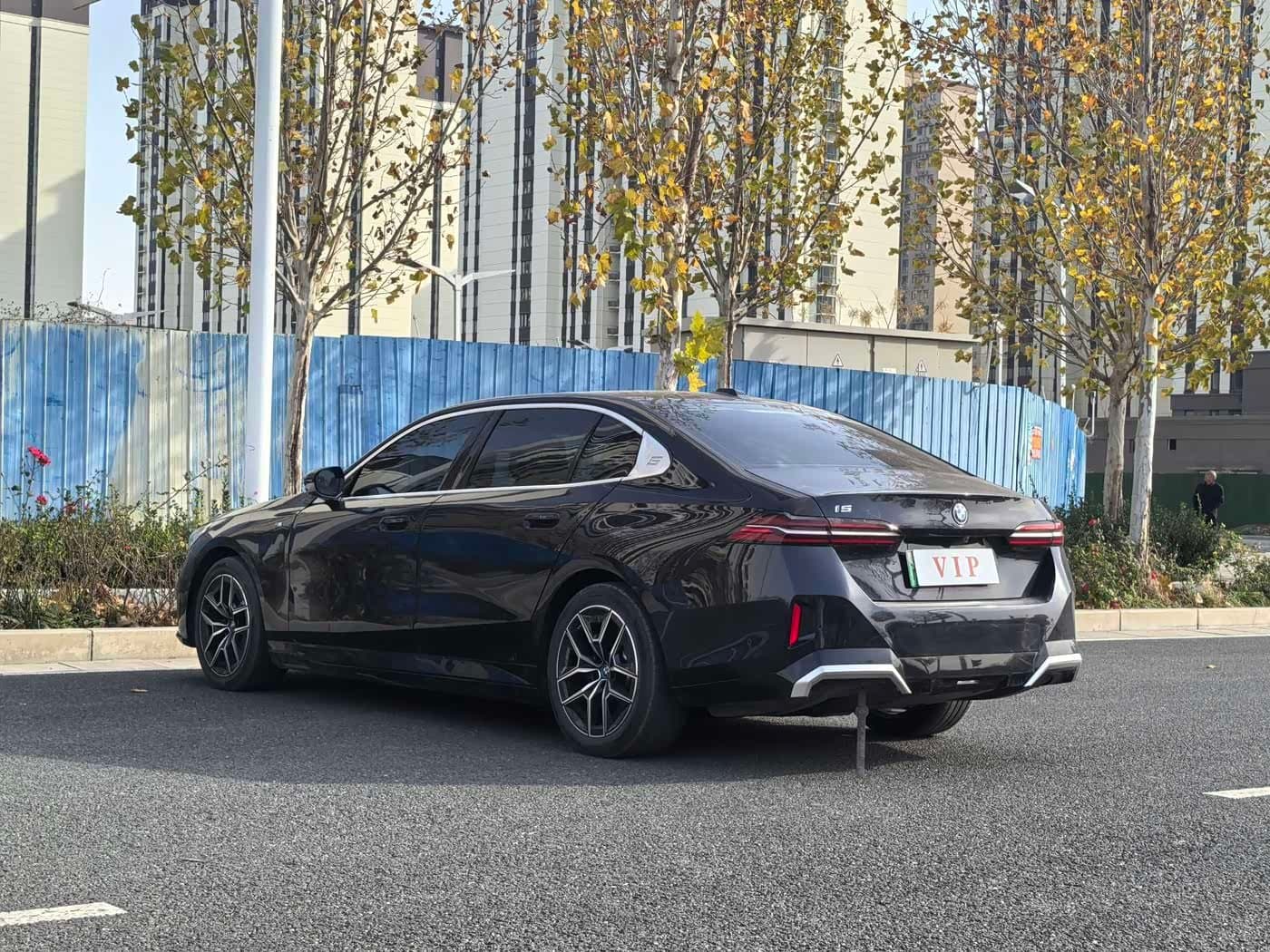 2025 BMW i5 Black, 37,000 km, China export – photo 6