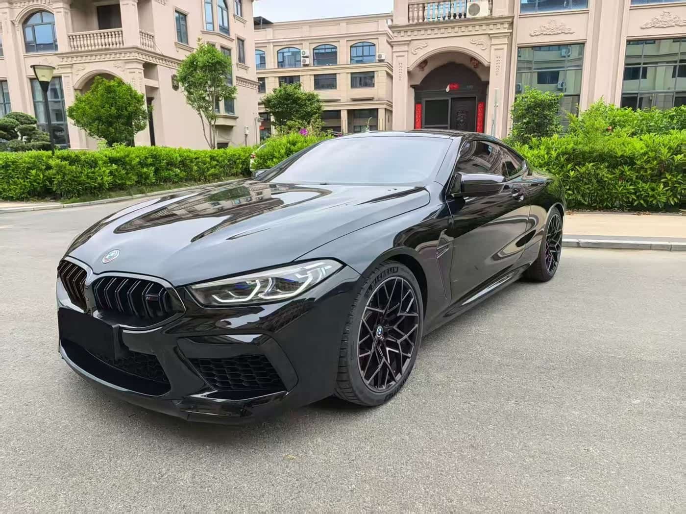 2022 BMW M8 Black, 10,000 km, China export – photo 1