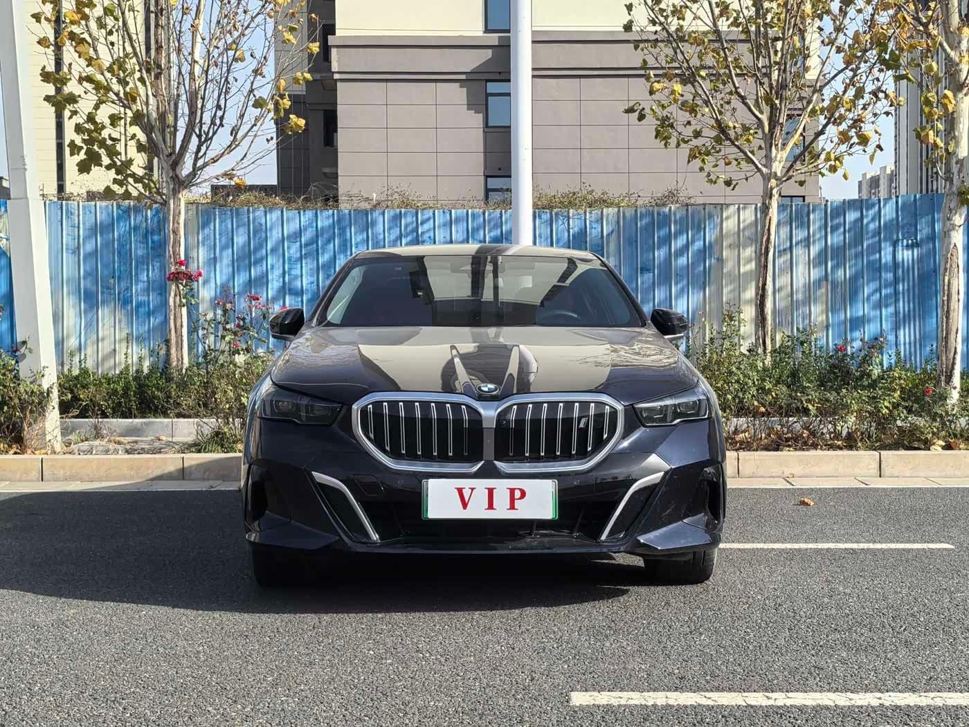 2025 BMW i5 Black, 37,000 km, China export – photo 2