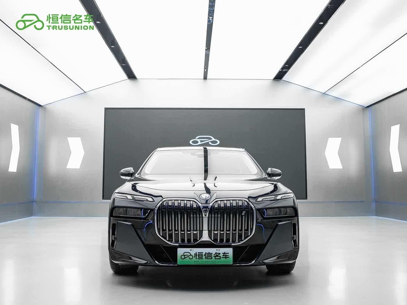 2023 BMW i7 Black, 32,000 km, China export – photo 2