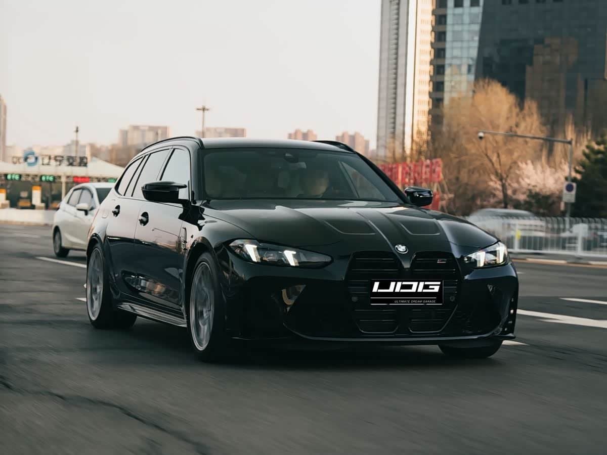 2025 BMW M3 Black, 1,600 km, China export – photo 2