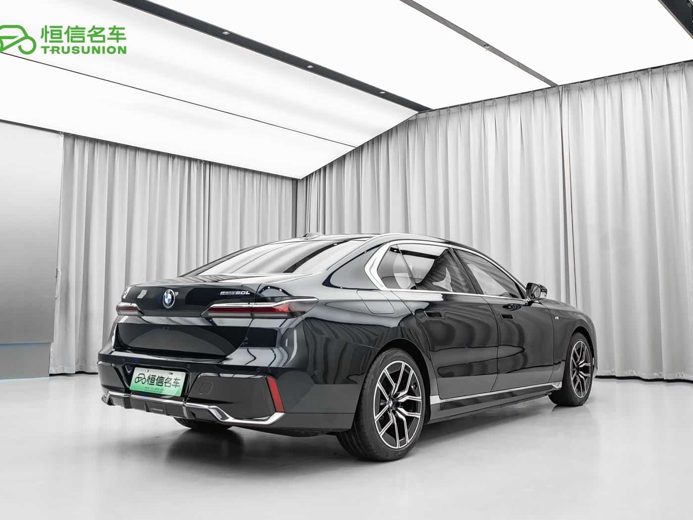 2023 BMW i7 Black, 32,000 km, China export – photo 4