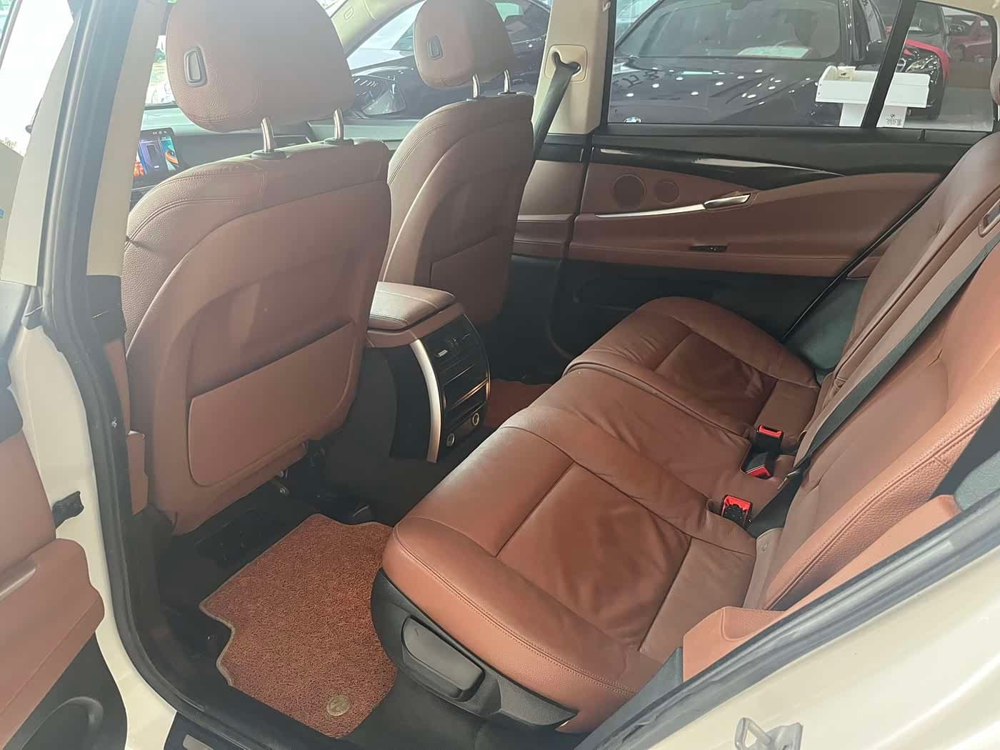 2017 BMW 5 Series GT White, 50,000 km, China export – photo 6