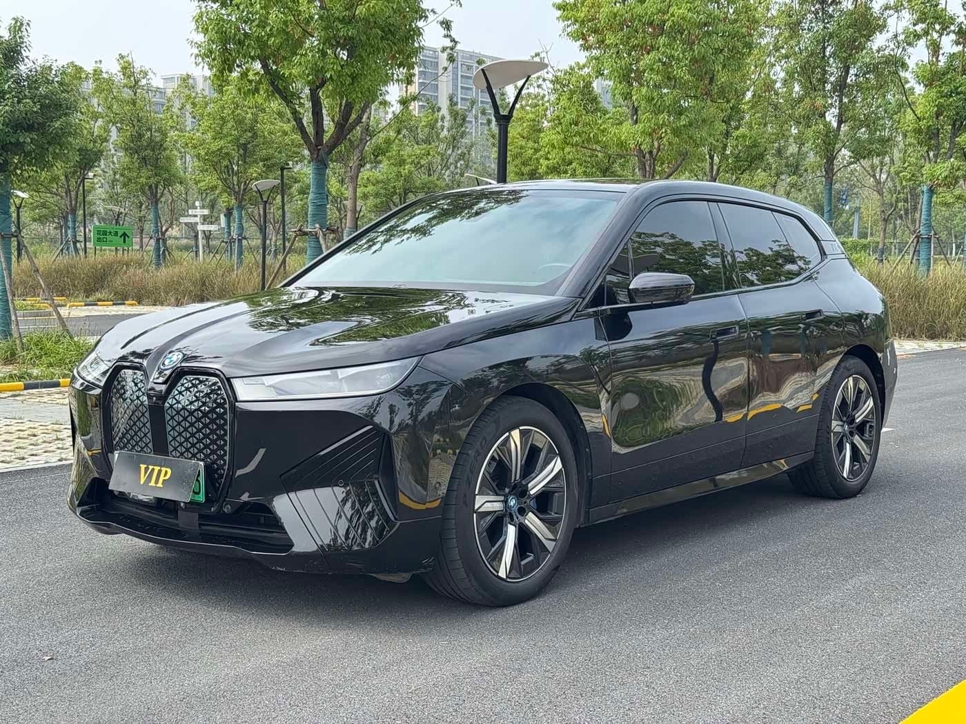 2022 BMW iX Black, 89,000 km, China export – photo 1