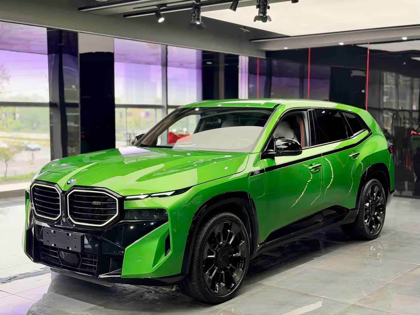 2023 BMW XM Green, 11,000 km, China export – photo 1