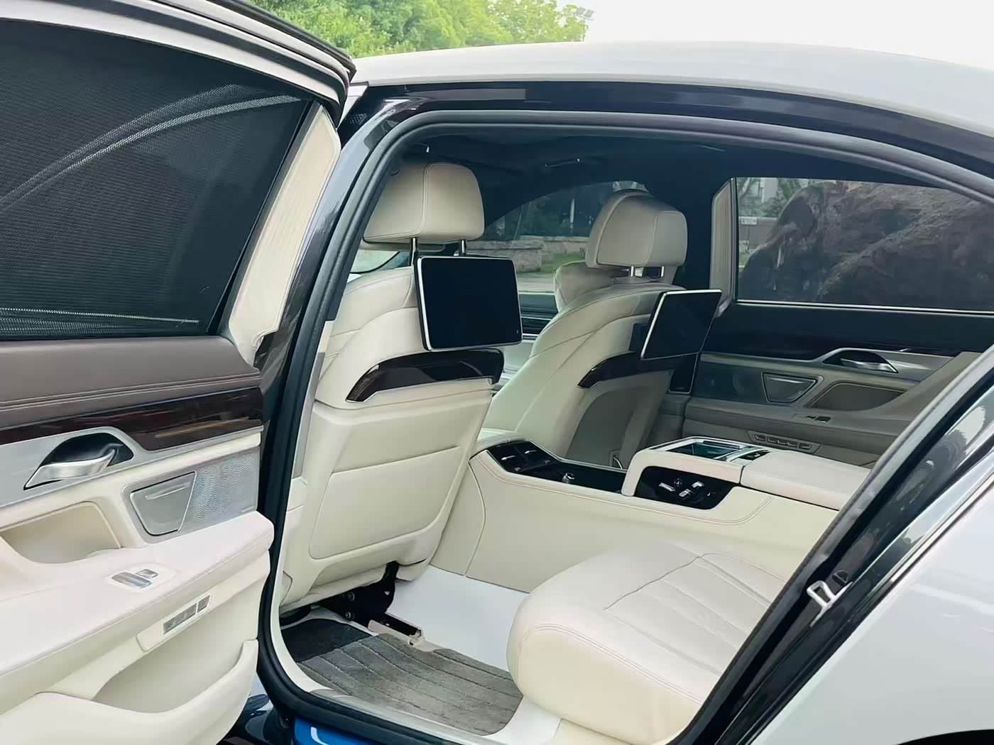 2015 BMW 7 Series 银灰色, 80,000 km, China export – photo 5