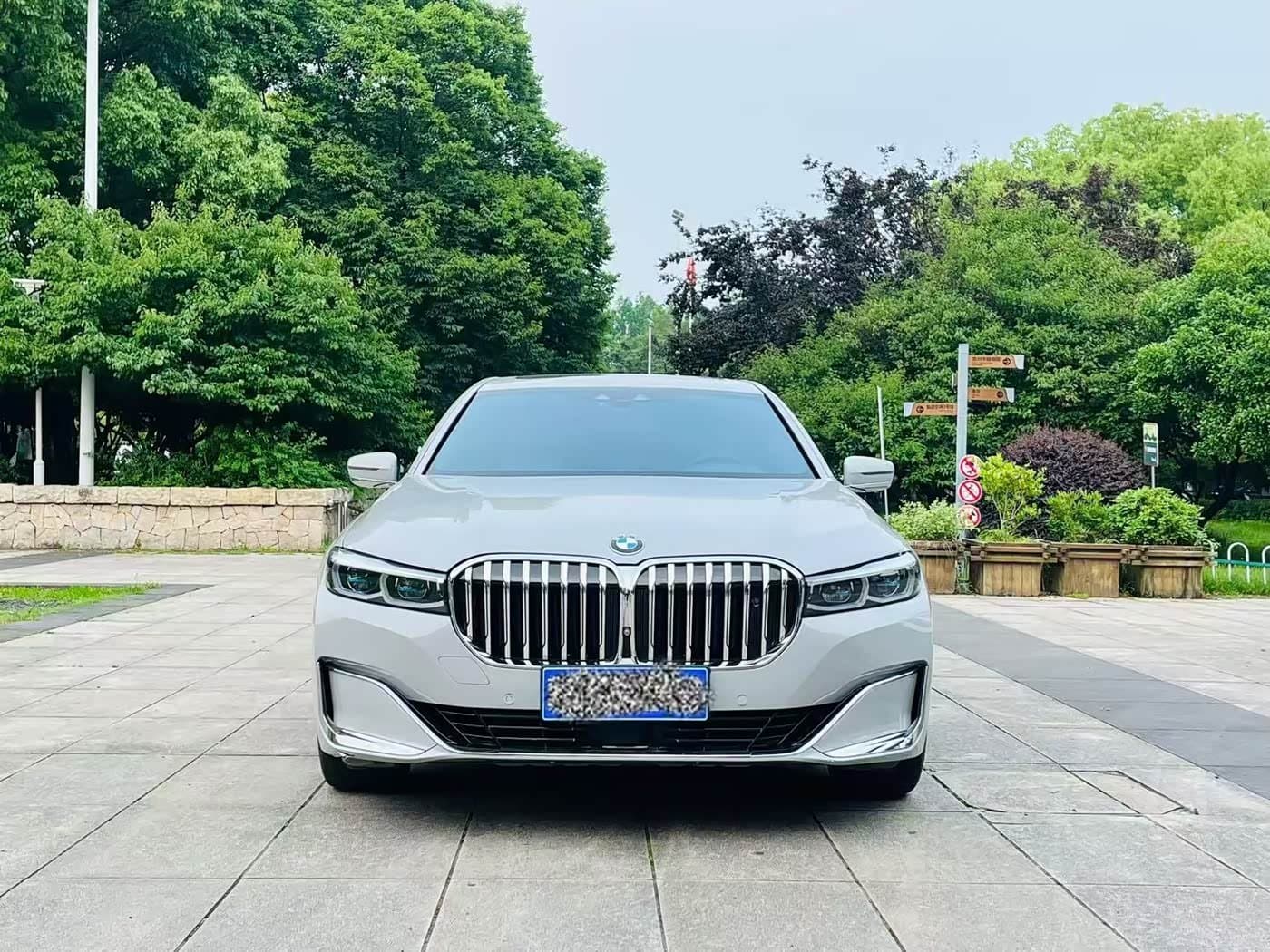2015 BMW 7 Series 银灰色, 80,000 km, China export – photo 2