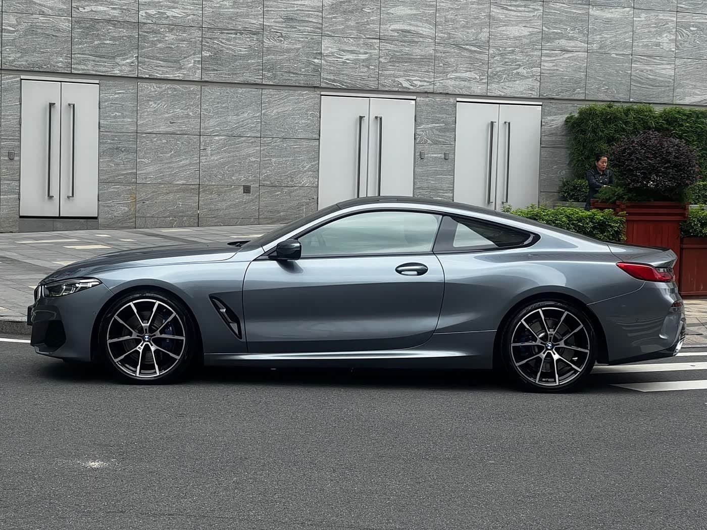 2021 BMW 8 Series 银灰色, 35,000 km, China export – photo 2