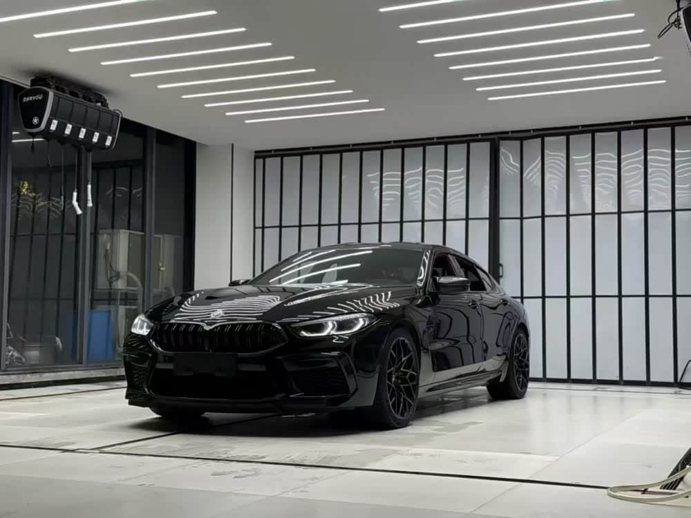 2020 BMW M8 Black, 30,200 km, China export – photo 1