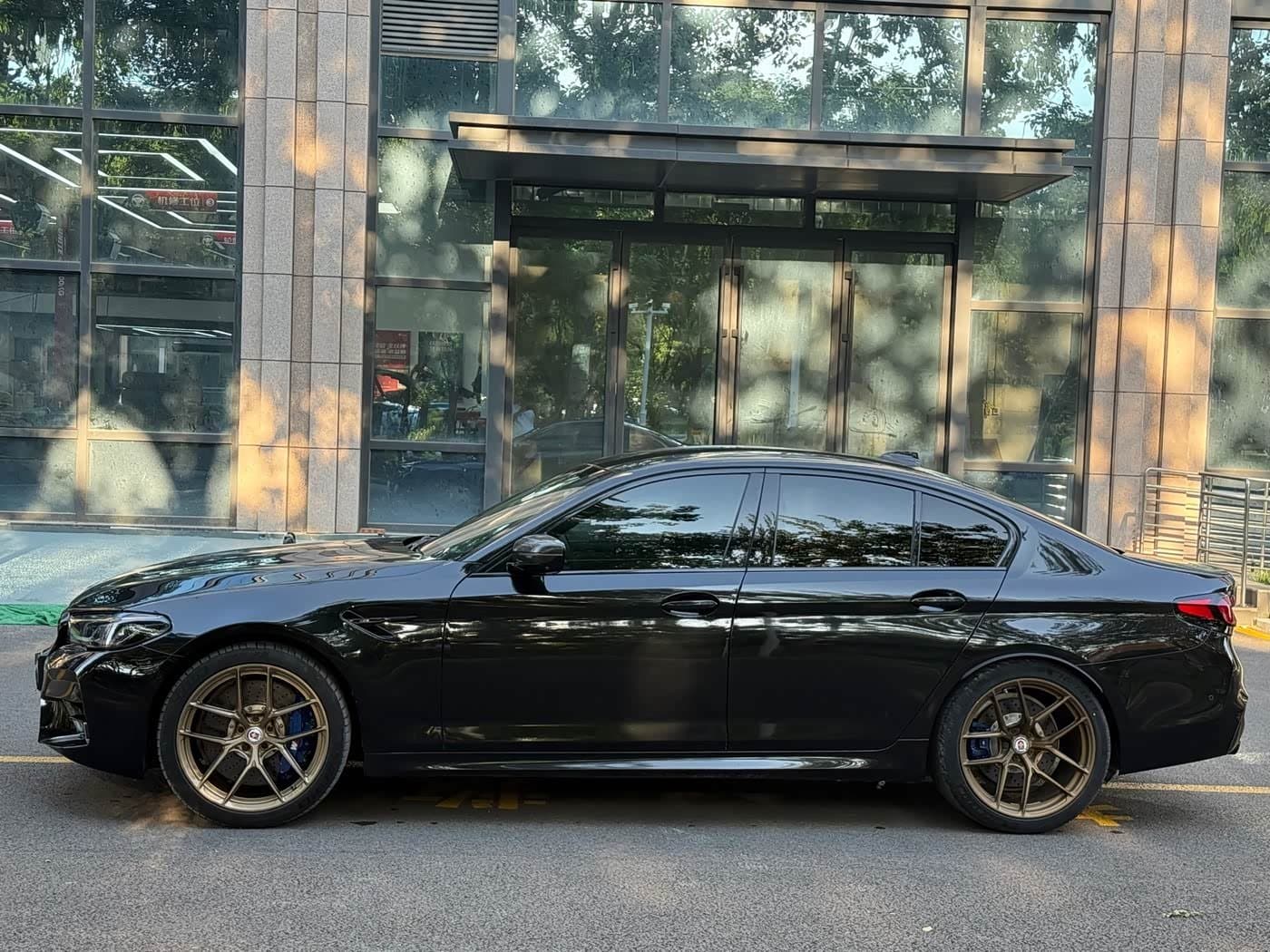 2018 BMW M5 Black, 65,500 km, China export – photo 3