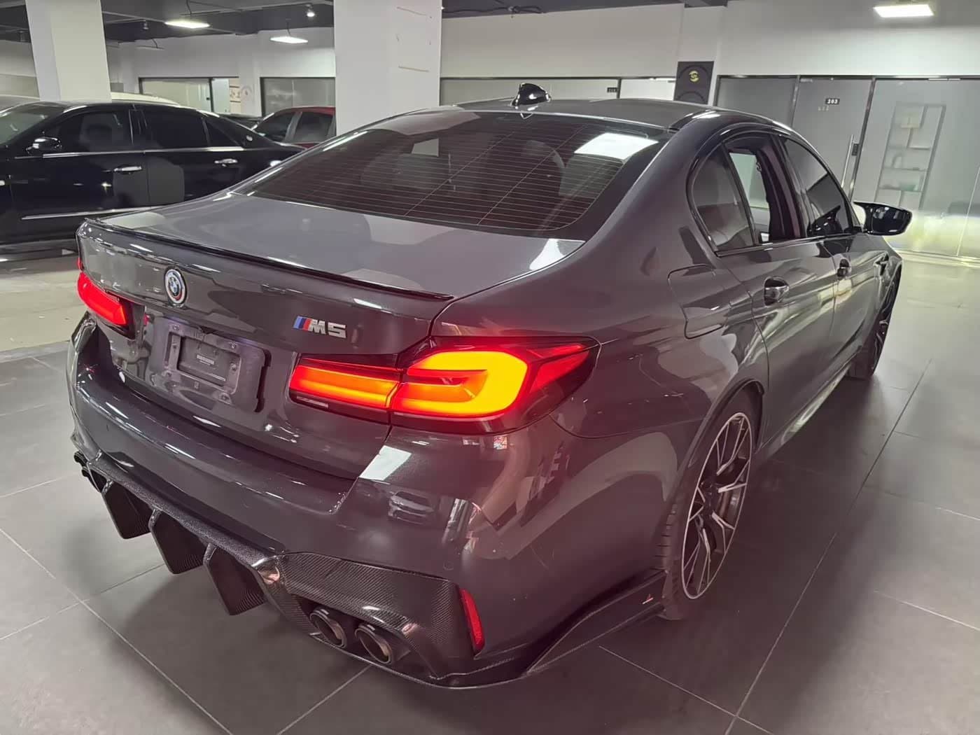 2020 BMW M5 银灰色, 41,000 km, China export – photo 2