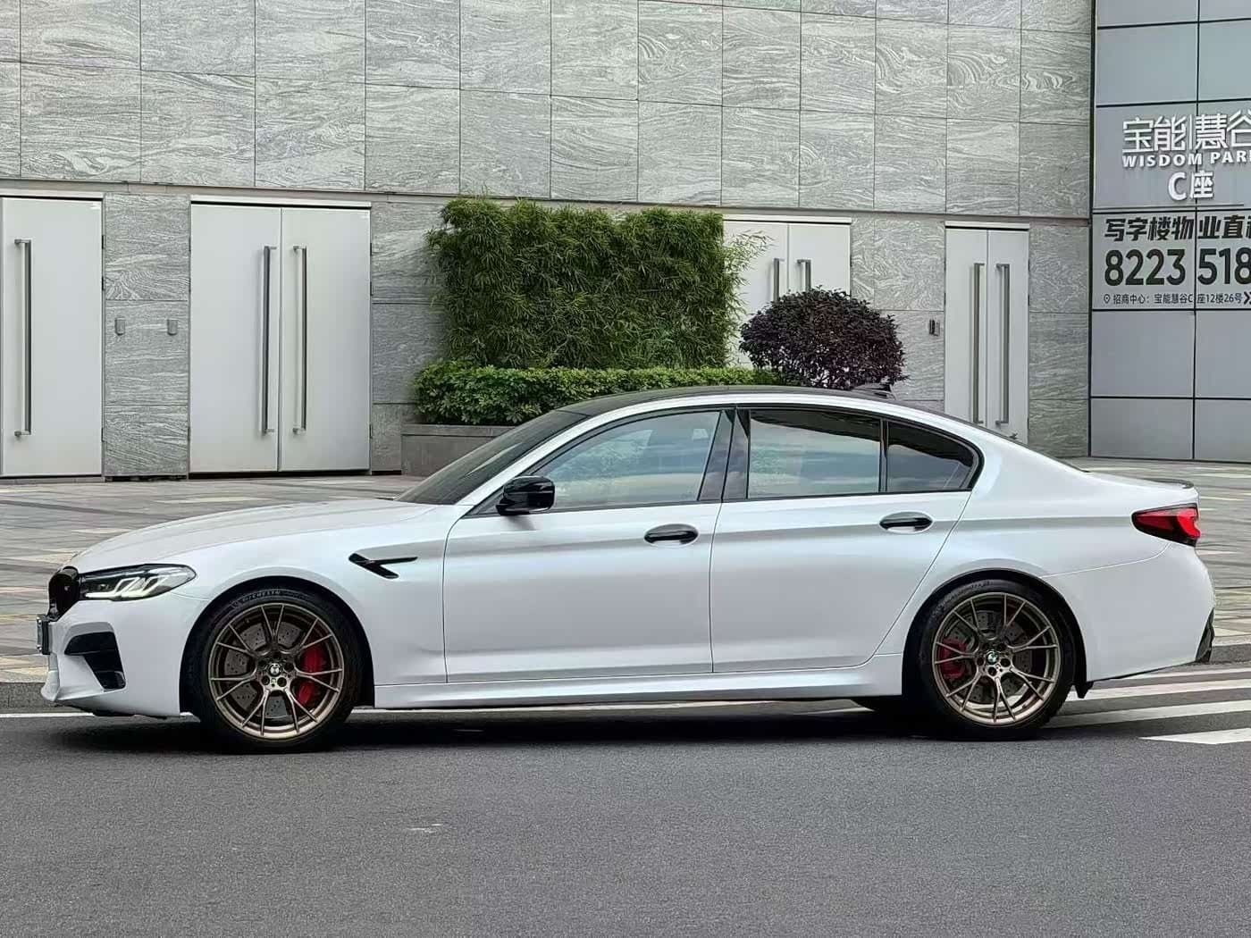 2020 BMW M5 White, 44,000 km, China export – photo 3