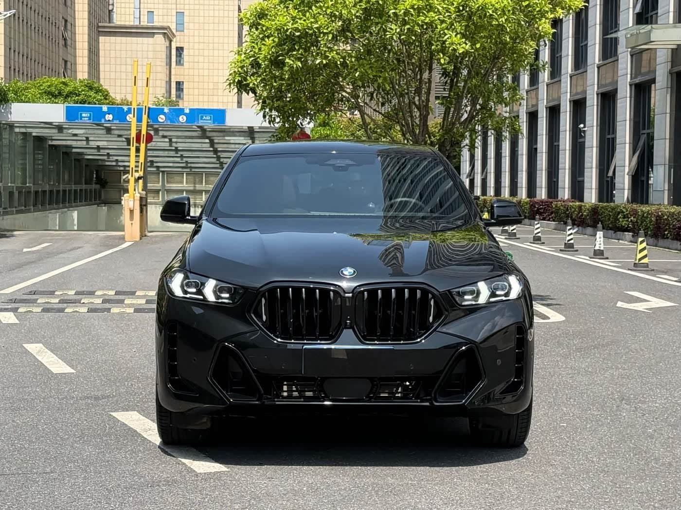 2023 BMW X6 Black, 35,000 km, China export – photo 2