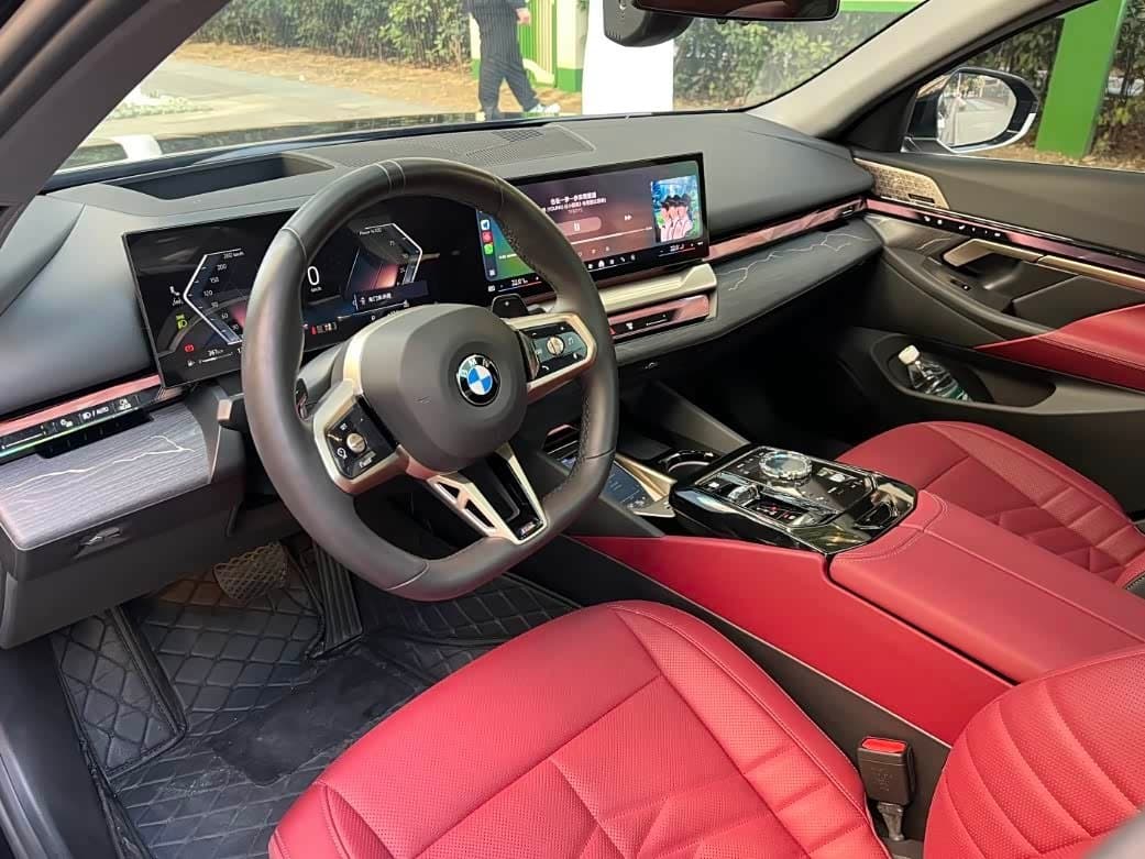 2024 BMW 5 Series Black, 8,000 km, China export – photo 4