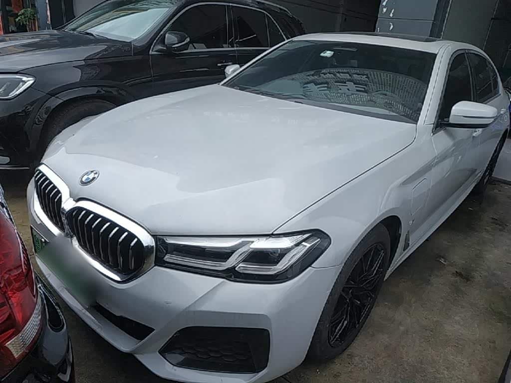 2020 BMW 5 Series New Energy White, 89,600 km, China export – photo 1