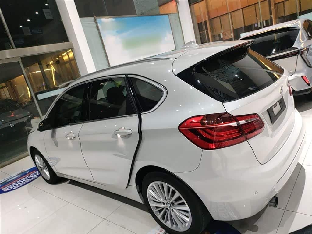 2015 BMW 2 Series Tourer White, 52,400 km, China export – photo 5