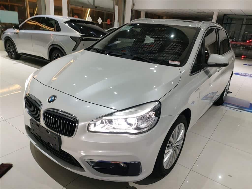 2015 BMW 2 Series Tourer White, 52,400 km, China export – photo 1