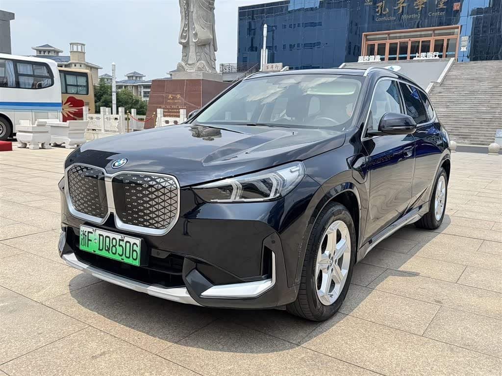 2023 BMW iX1 Black, 18,000 km, China export – photo 1