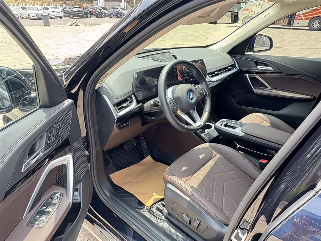 2023 BMW iX1 Black, 18,000 km, China export – photo 7
