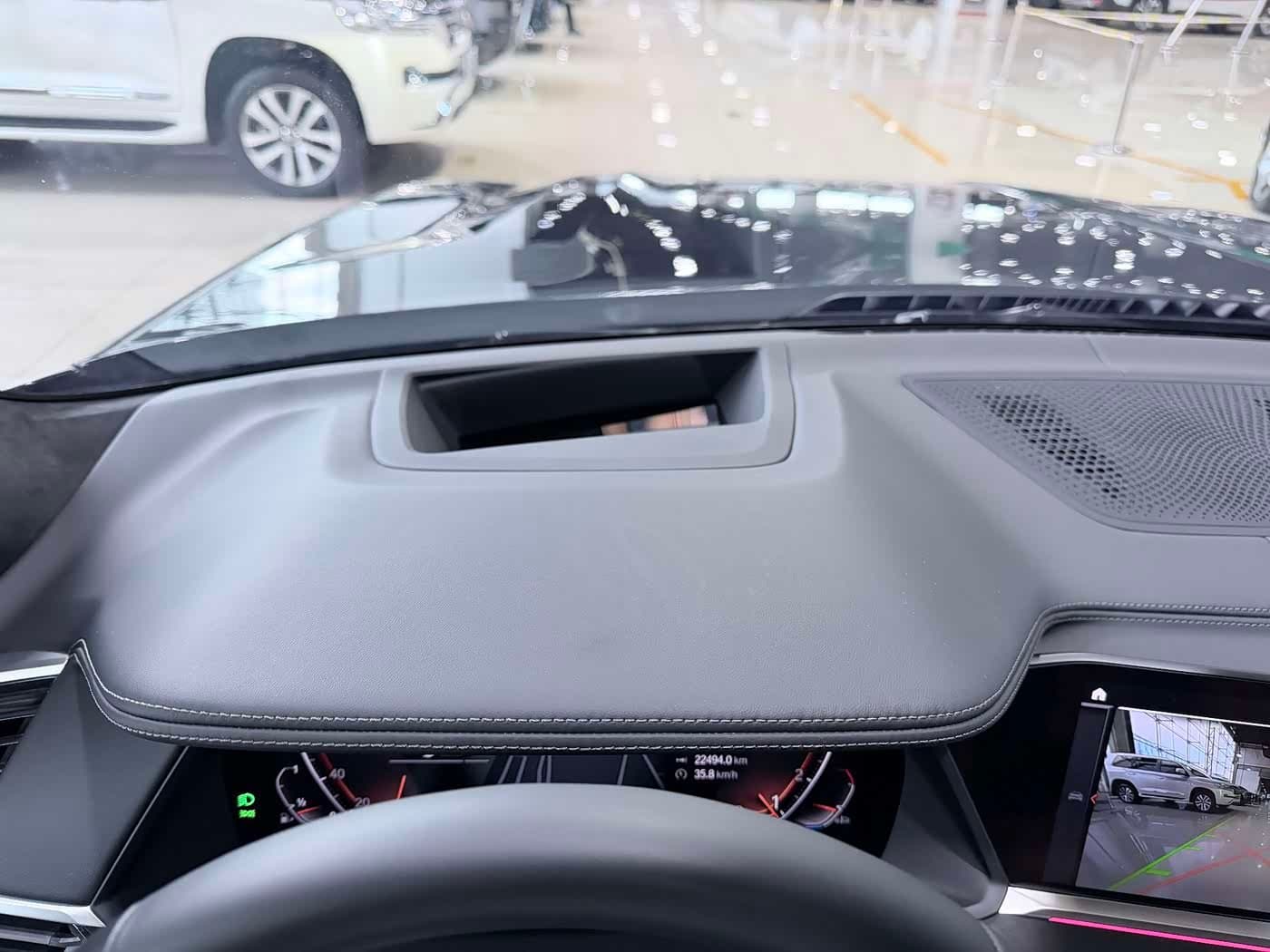 2021 BMW X7 Black, 22,000 km, China export – photo 7