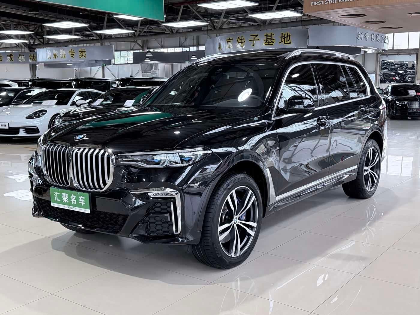 2021 BMW X7 Black, 22,000 km, China export – photo 1