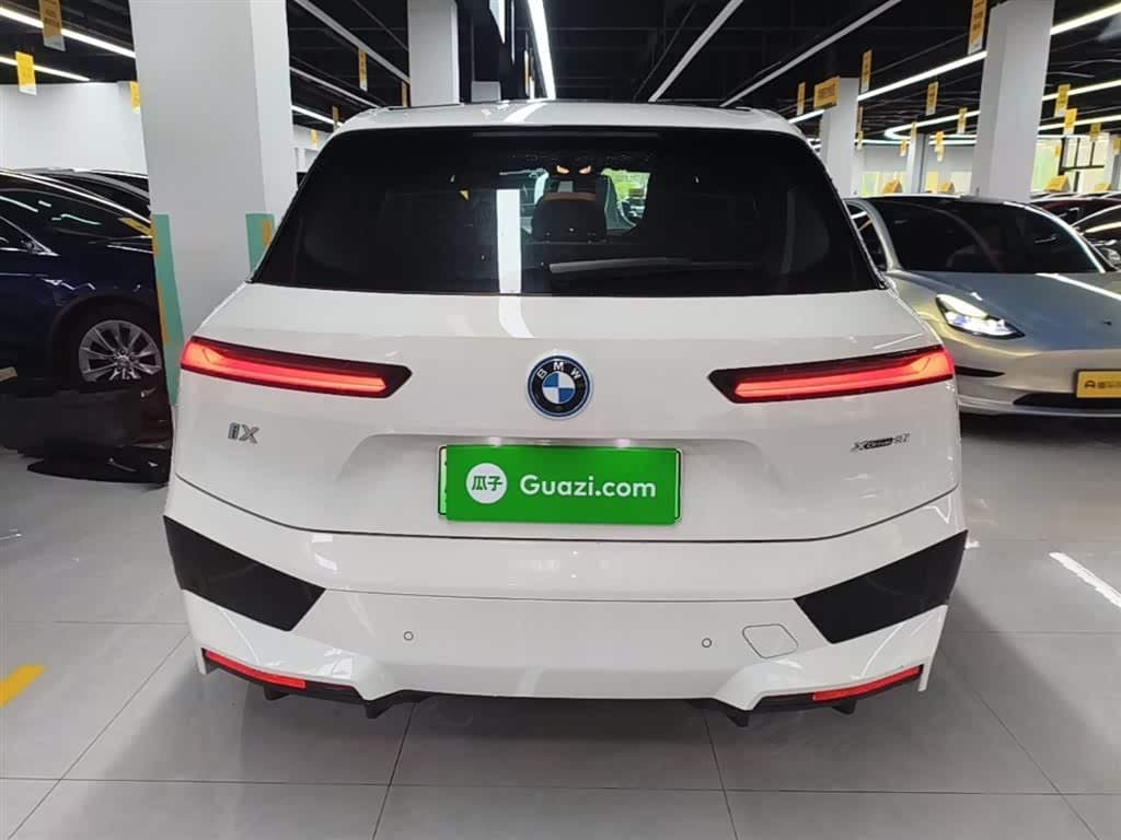 2022 BMW iX White, 69,200 km, China export – photo 6