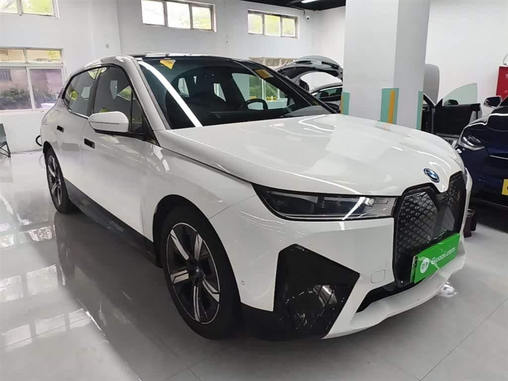 2022 BMW iX White, 69,200 km, China export – photo 4