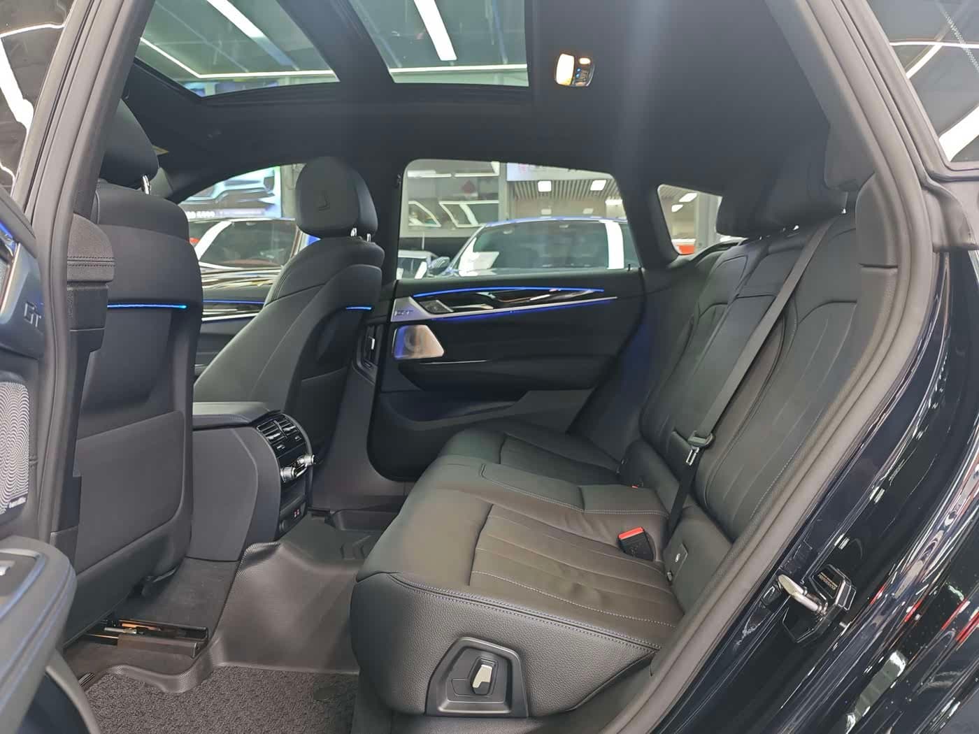 2024 BMW 6 Series GT 银灰色, 7,900 km, China export – photo 6
