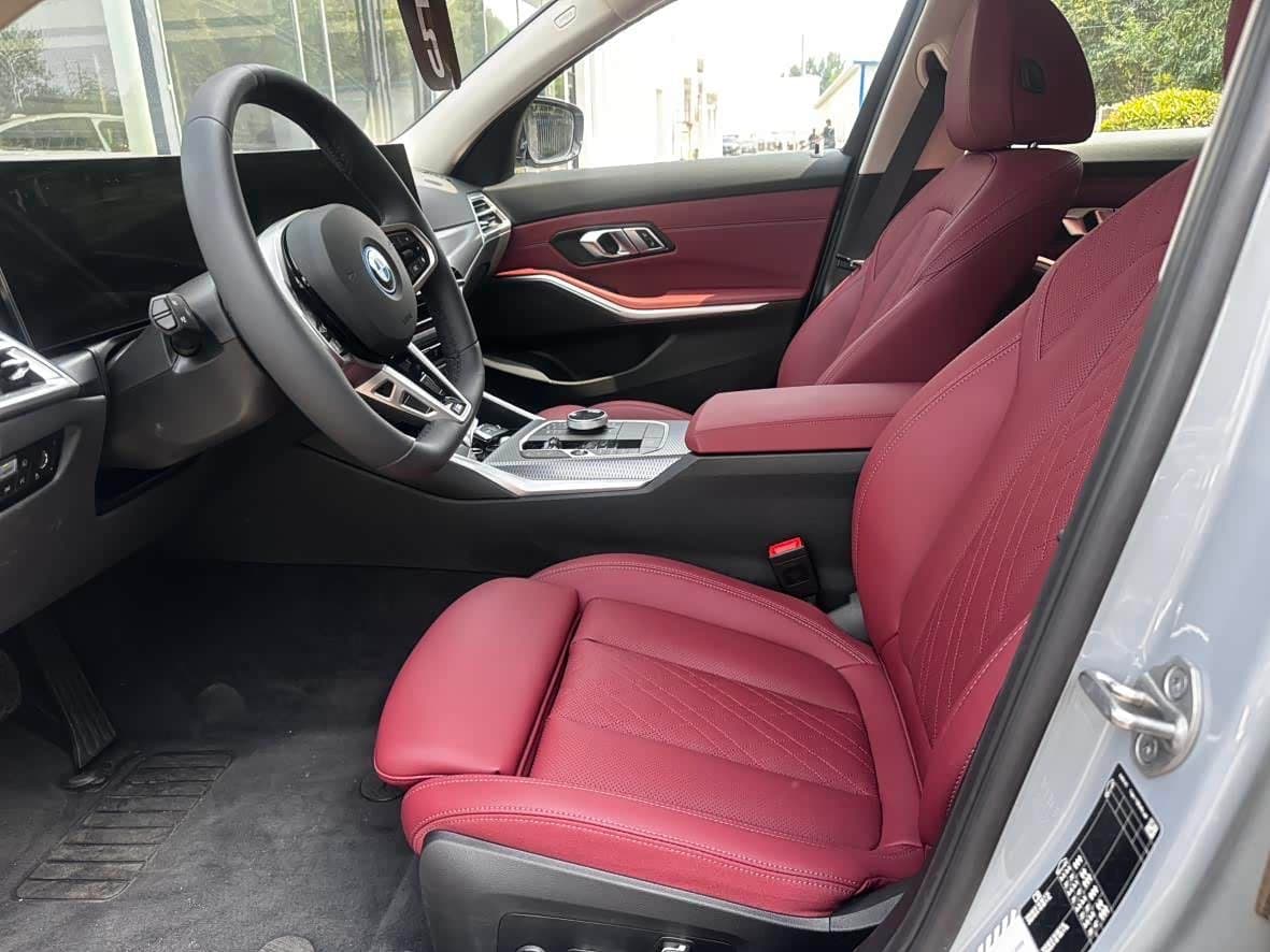 2025 BMW i3 银灰色, 300 km, China export – photo 6
