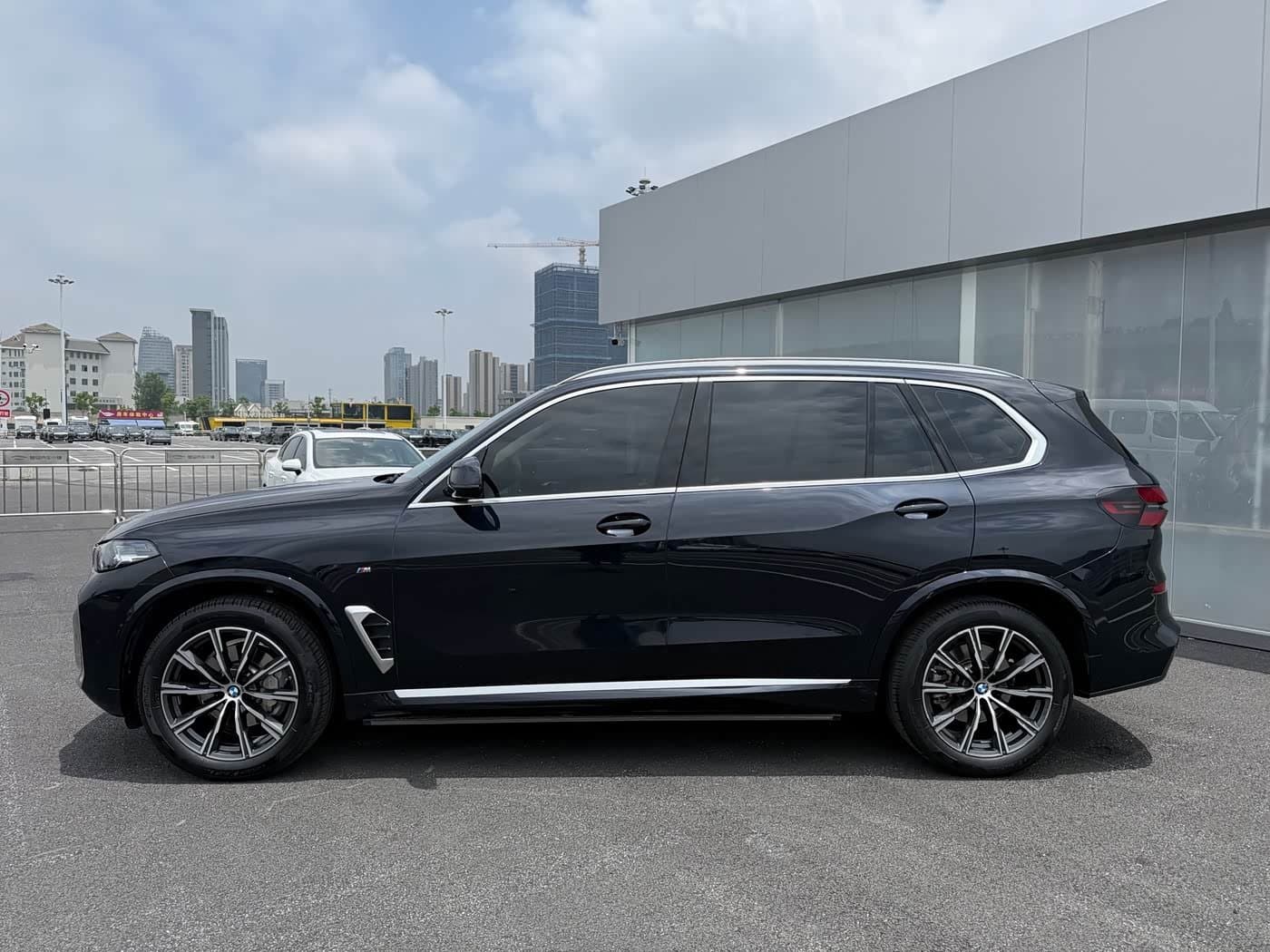 2023 BMW X5 Black, 60,000 km, China export – photo 3