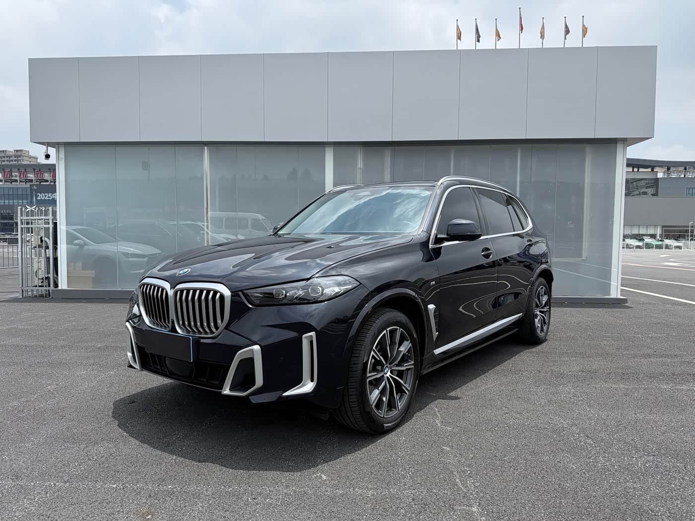 2023 BMW X5 Black, 60,000 km, China export – photo 1