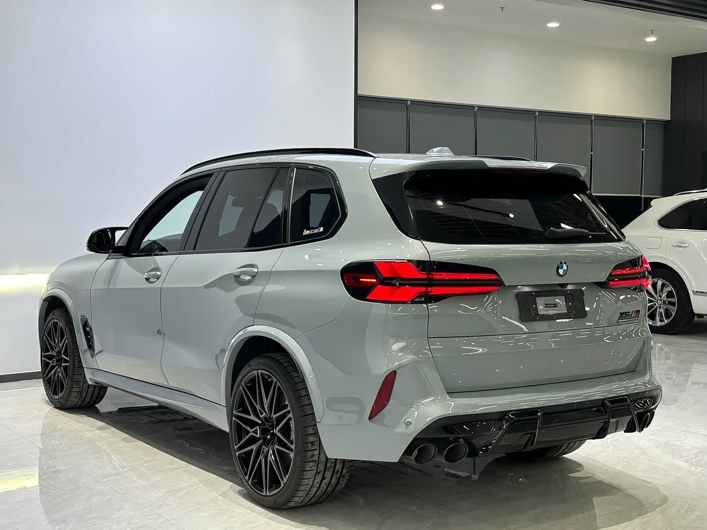 2023 BMW X5 M 银灰色, 3,000 km, China export – photo 6