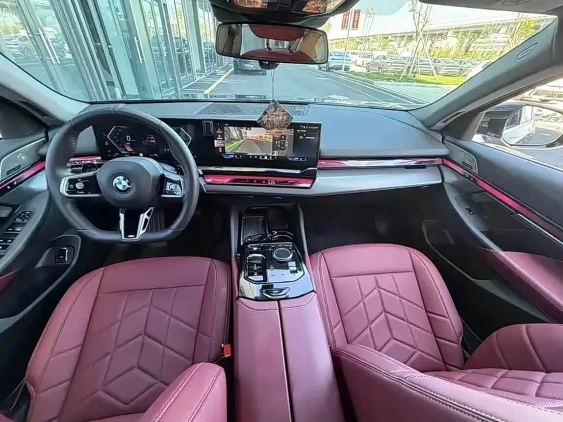 2024 BMW 5 Series Black, 37,000 km, China export – photo 5