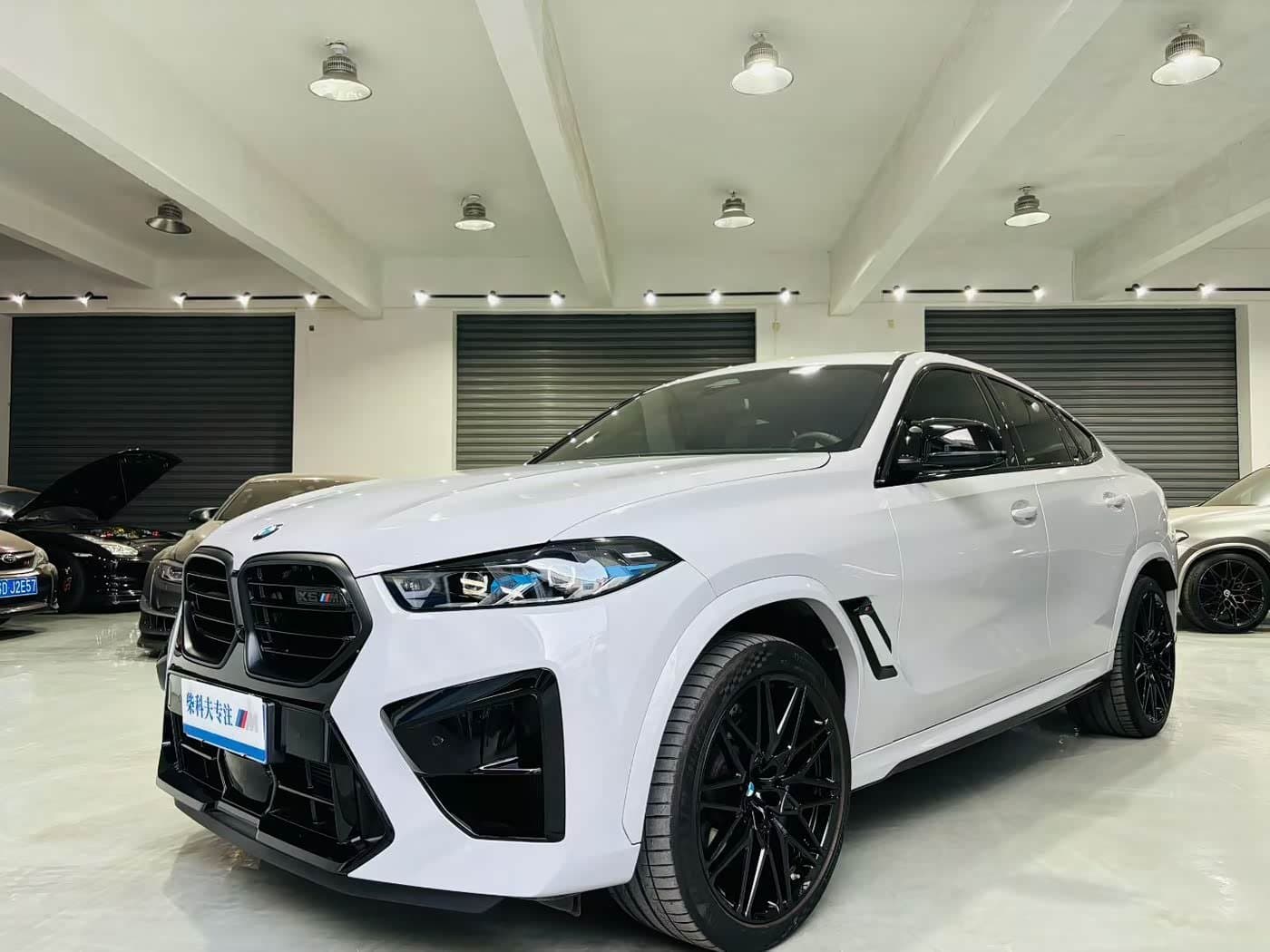 2023 BMW X6 M Black, 8,000 km, China export – photo 3