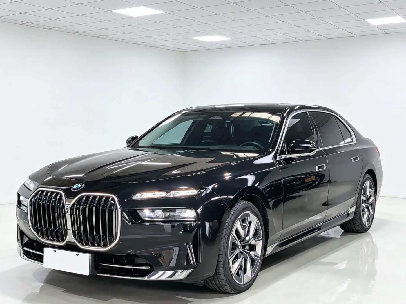 2022 BMW 7 Series Black, 30,000 km, China export – photo 3