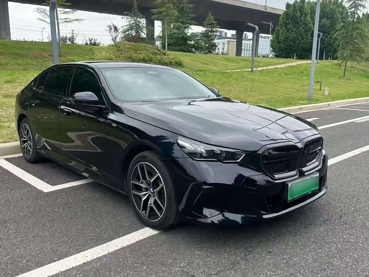 2024 BMW i5 Black, 23,000 km, China export – photo 3