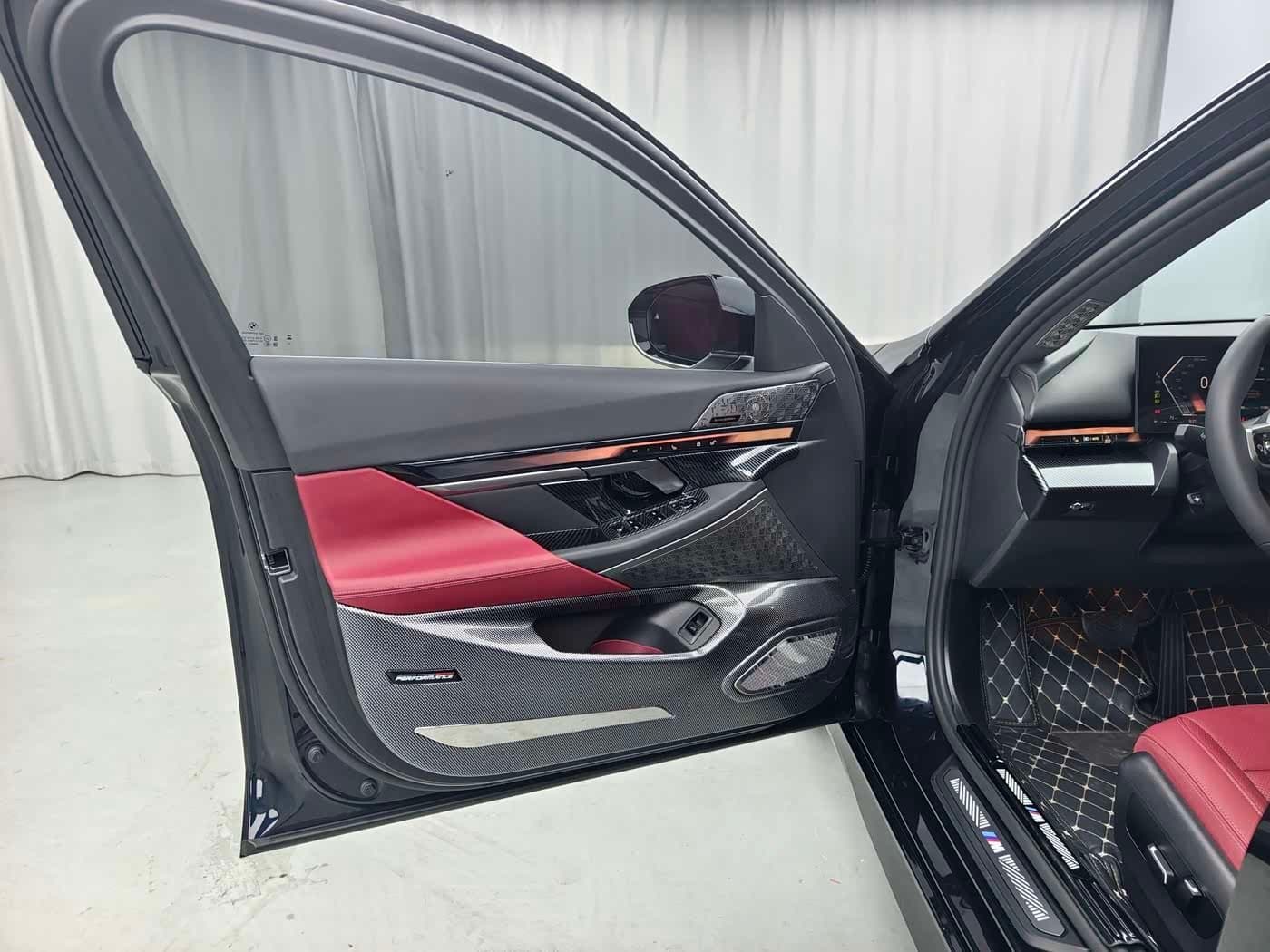 2024 BMW 5 Series Black, 29,000 km, China export – photo 7